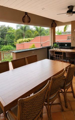 Casa de condomínio à venda com 332m², 5 quartos e 4 vagas Casa de condomínio à venda com 332m², 5 quartos e 4 vagasÁrea Gourmet