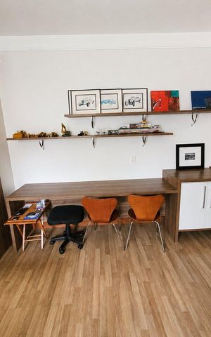 Casa de condomínio à venda com 332m², 5 quartos e 4 vagas Casa de condomínio à venda com 332m², 5 quartos e 4 vagasQuarto