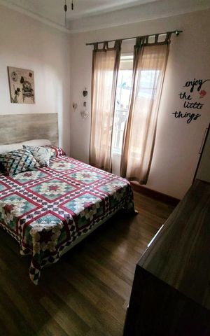Casa de condomínio à venda com 332m², 5 quartos e 4 vagas Casa de condomínio à venda com 332m², 5 quartos e 4 vagasQuarto