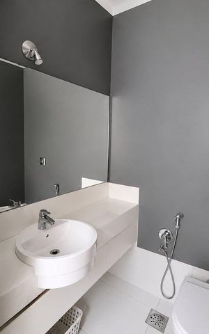 Casa de condomínio à venda com 332m², 5 quartos e 4 vagas Casa de condomínio à venda com 332m², 5 quartos e 4 vagasBanheiro