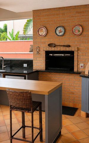Casa de condomínio à venda com 332m², 5 quartos e 4 vagas Casa de condomínio à venda com 332m², 5 quartos e 4 vagasÁrea Gourmet