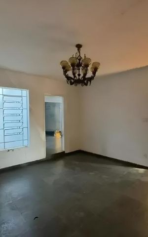 Casa para alugar com 180m², 3 quartos e 2 vagasSala