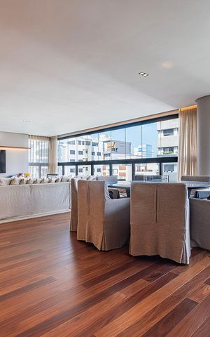 Apartamento à venda com 174m², 4 quartos e 3 vagas Apartamento à venda com 174m², 4 quartos e 3 vagasSala