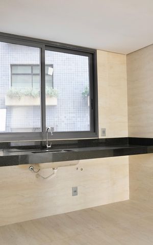 Apartamento à venda com 93m², 3 quartos e 2 vagas Apartamento à venda com 93m², 3 quartos e 2 vagasCozinha e Área de Serviço