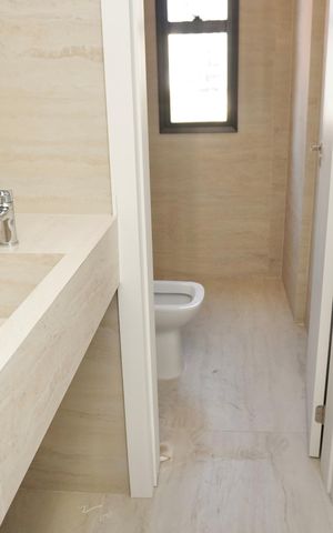 Apartamento à venda com 93m², 3 quartos e 2 vagas Apartamento à venda com 93m², 3 quartos e 2 vagasBanheiro das Semi Suítes