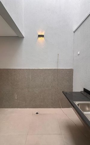 Casa à venda com 90m², 2 quartos e 1 vagaÁrea de Serviço
