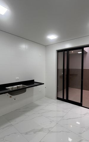 Casa à venda com 90m², 2 quartos e 1 vagaCozinha 