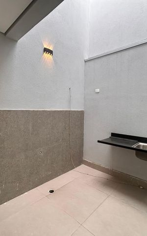 Casa à venda com 90m², 2 quartos e 1 vagaÁrea de Serviço
