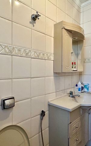 Apartamento à venda com 76m², 3 quartos e 1 vaga Apartamento à venda com 76m², 3 quartos e 1 vagaBanheiro