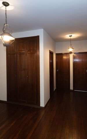 Apartamento para alugar com 270m², 4 quartos e 2 vagas Apartamento para alugar com 270m², 4 quartos e 2 vagasSala 1