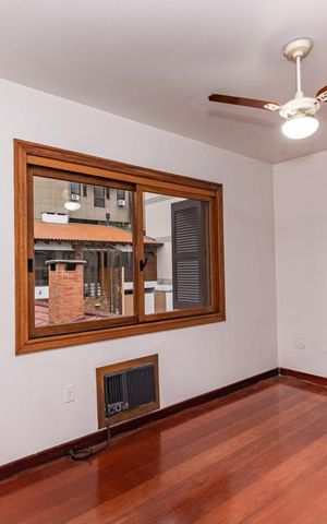 Casa para alugar com 311m², 4 quartos e 4 vagas