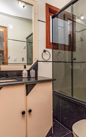 Casa para alugar com 311m², 4 quartos e 4 vagas