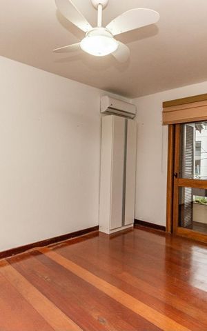 Casa para alugar com 311m², 4 quartos e 4 vagas
