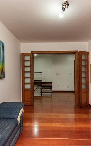 Casa para alugar com 311m², 4 quartos e 4 vagas