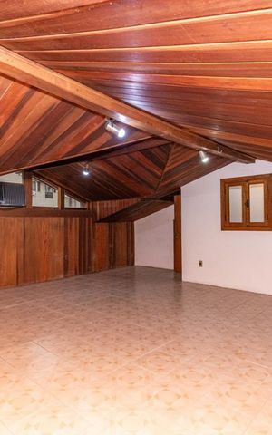 Casa para alugar com 311m², 4 quartos e 4 vagas