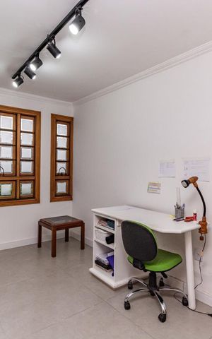 Casa para alugar com 311m², 4 quartos e 4 vagas