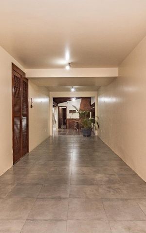 Casa para alugar com 311m², 4 quartos e 4 vagas