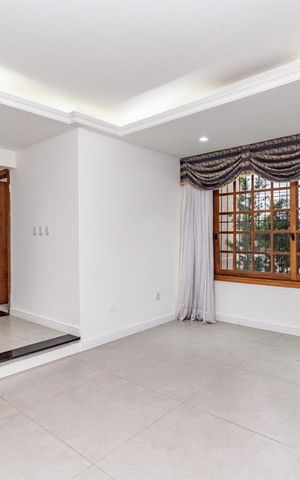 Casa para alugar com 311m², 4 quartos e 4 vagas