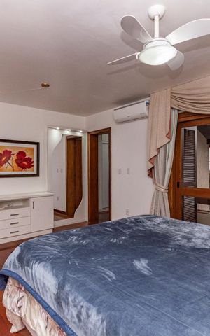 Casa para alugar com 311m², 4 quartos e 4 vagas
