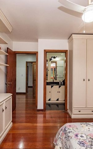 Casa para alugar com 311m², 4 quartos e 4 vagas