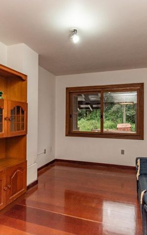 Casa para alugar com 311m², 4 quartos e 4 vagas