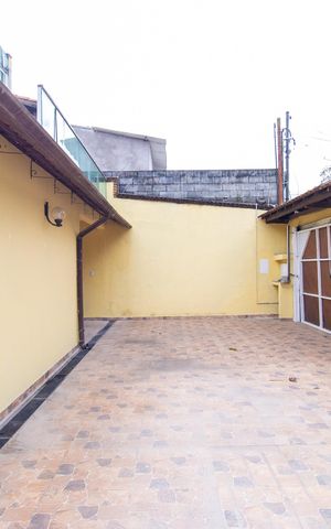 Casa para alugar com 450m², 5 quartos e 4 vagas Casa para alugar com 450m², 5 quartos e 4 vagasQuintal