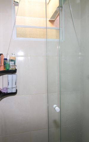 Casa de condomínio à venda com 68m², 2 quartos e 1 vagaBanheiro da Suíte 2