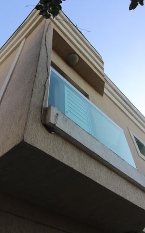 Casa de condomínio à venda com 68m², 2 quartos e 1 vagafachada da casa
