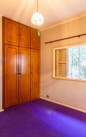Casa à venda com 350m², 3 quartos e 3 vagas Casa à venda com 350m², 3 quartos e 3 vagasSuíte 2
