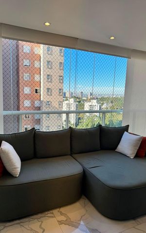 Apartamento à venda com 140m², 3 quartos e 3 vagas Apartamento à venda com 140m², 3 quartos e 3 vagasVaranda
