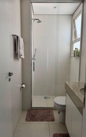 Apartamento à venda com 140m², 3 quartos e 3 vagas Apartamento à venda com 140m², 3 quartos e 3 vagasBanheiro
