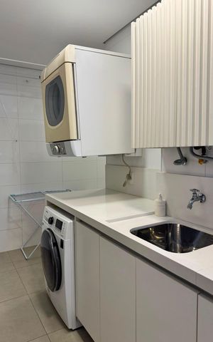Apartamento à venda com 140m², 3 quartos e 3 vagas Apartamento à venda com 140m², 3 quartos e 3 vagasBanheiro