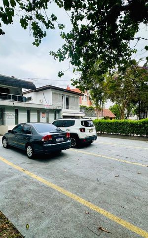 Casa à venda com 610m², 6 quartos e 10 vagas