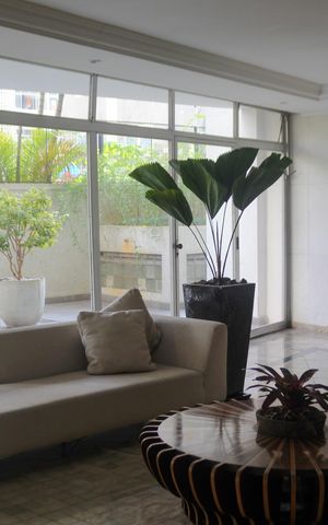 Apartamento à venda com 220m², 3 quartos e 2 vagas Apartamento à venda com 220m², 3 quartos e 2 vagasHall social