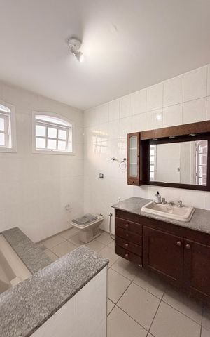 Casa à venda com 181m², 3 quartos e 2 vagasSacada 