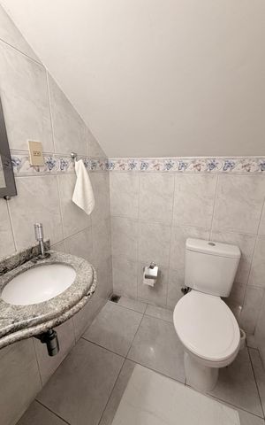 Casa à venda com 181m², 3 quartos e 2 vagasLavabo 