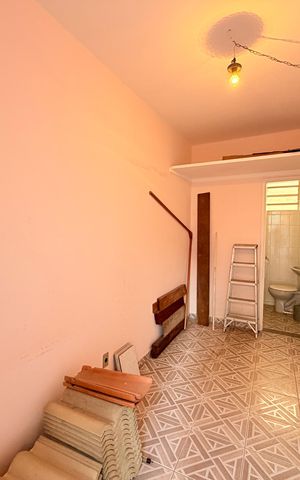 Casa à venda com 181m², 3 quartos e 2 vagasQuarto externo