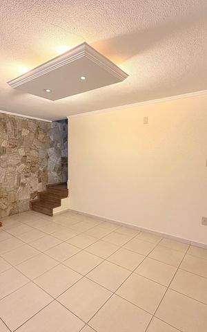 Casa à venda com 181m², 3 quartos e 2 vagasSala