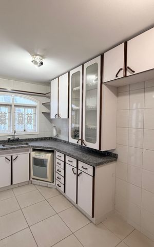 Casa à venda com 181m², 3 quartos e 2 vagasCozinha