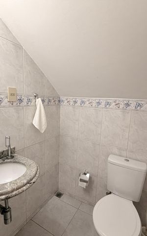 Casa à venda com 181m², 3 quartos e 2 vagasLavabo 