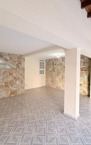 Casa à venda com 181m², 3 quartos e 2 vagasGaragem
