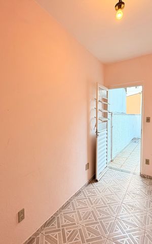Casa à venda com 181m², 3 quartos e 2 vagasQuarto externo