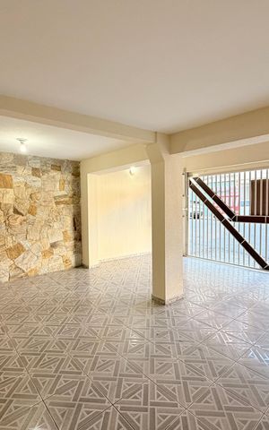 Casa à venda com 181m², 3 quartos e 2 vagasGaragem
