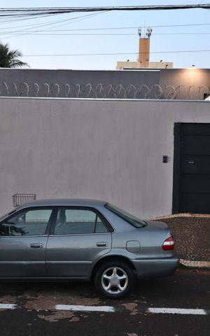 Casa para alugar com 360m², 3 quartos e 7 vagasFachada