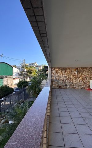 Apartamento à venda com 130m², 2 quartos e 1 vaga Apartamento à venda com 130m², 2 quartos e 1 vagaVaranda