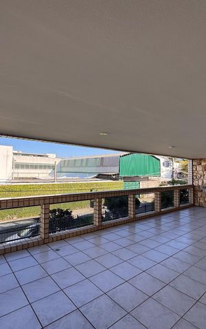 Apartamento à venda com 130m², 2 quartos e 1 vaga Apartamento à venda com 130m², 2 quartos e 1 vagaVaranda