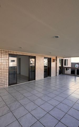 Apartamento à venda com 130m², 2 quartos e 1 vaga Apartamento à venda com 130m², 2 quartos e 1 vagaVaranda