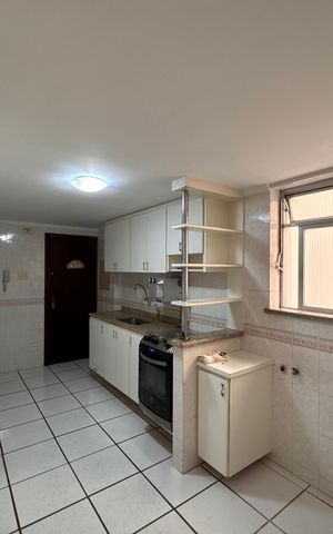 Apartamento à venda com 130m², 2 quartos e 1 vaga Apartamento à venda com 130m², 2 quartos e 1 vagaCozinha e Área de Serviço