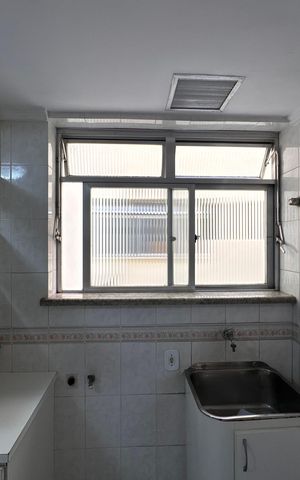 Apartamento à venda com 130m², 2 quartos e 1 vaga Apartamento à venda com 130m², 2 quartos e 1 vagaCozinha e Área de Serviço