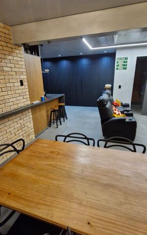 Apartamento à venda com 85m², 1 quarto e 2 vagas Apartamento à venda com 85m², 1 quarto e 2 vagasVaranda